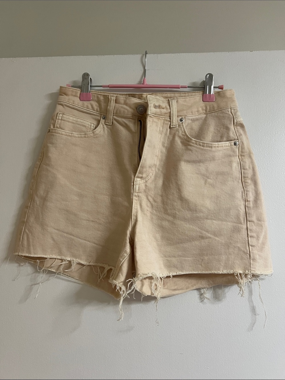H&M Cream Frayed Hem High-Rise Denim Shorts